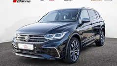 Schwarz / deep black (metallic) Gebraucht 2022 VW Tiguan Allspace R-line SUV | 36.980 € (Fairer Preis)