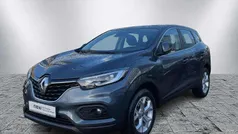 Titangrau (metallic) Gebraucht 2020 Renault Kadjar Zen SUV | 14.980 € (Fairer Preis)