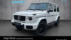 Manufaktur opalithweiß magno Gebraucht 2024 Mercedes G500 AMG SUV | 183.980 €