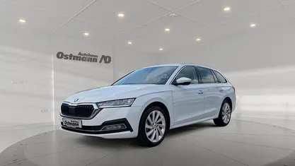 Weiß Gebraucht 2023 Skoda Octavia Style Kombi | 23.440 € (Guter Preis)
