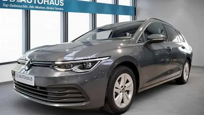 Gebraucht VW Golf VIII Life 150 PS (110 kW) 2023 Grau Kombi