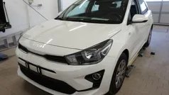 Weiß Gebraucht 2023 Kia Rio Limousine | 14.990 € (Fairer Preis)