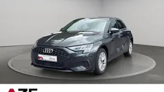 Grau Gebraucht 2022 Audi A3 Sportback Limousine | 24.280 € (Guter Preis)