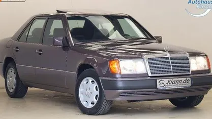 Second-hand Mercedes E300 180 CP (132 kW) 1993 Mov Berlinǎ