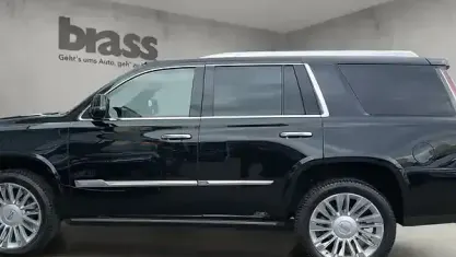 Gebraucht Cadillac Escalade 426 PS (313 kW) 2019 Schwarz/black SUV