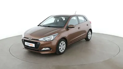 Gebraucht Hyundai i20 Trend 101 PS (74 kW) 2018 Braun Limousine