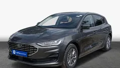 Magnetic metallic Gebraucht 2024 Ford Focus Titanium X Limousine | 27.980 € (Fairer Preis)