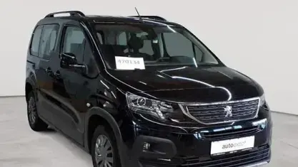 Gebraucht Peugeot Rifter Allure 131 PS (96 kW) 2023 Perla nera schwarz metallic Van / Kleinbus