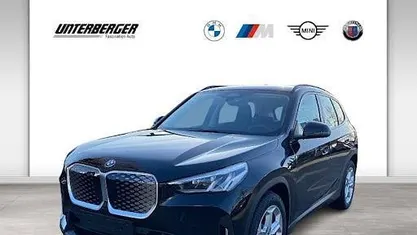 Schwarz Neu 2026 BMW iX1 Shadowline SUV | 44.790 € (Fairer Preis)