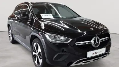 Gebraucht Mercedes GLA250 Progressive 224 PS (164 kW) 2022 Kosmosschwarz metallic SUV