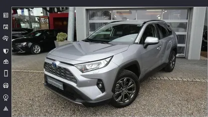 Gebraucht Toyota RAV4 Hybrid Team 218 PS (160 kW) 2024 Lichtsilber metallic SUV