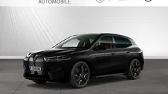 Saphirschwarz metallic Gebraucht 2023 BMW iX Sport Line SUV | 64.888 € (Fairer Preis)