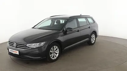 Grau Gebraucht 2021 VW Passat Kombi | 22.990 € (Guter Preis)