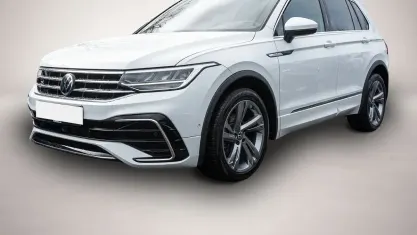 Gebraucht VW Tiguan R-line 150 PS (110 kW) 2023 Weiß SUV