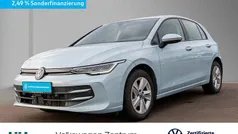 Crystal ice blue metallic Gebraucht 2025 VW Golf VIII Limousine | 24.980 € (Guter Preis)