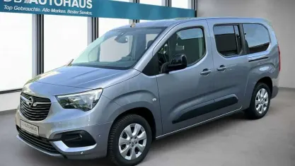 Gebraucht Opel Combo Life Elegance 131 PS (96 kW) 2022 Silber Van / Kleinbus