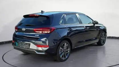 Gebraucht Hyundai i30 Advantage 101 PS (74 kW) 2026 Blau Limousine
