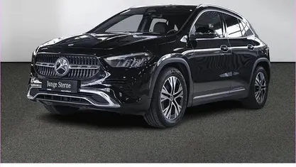 Gebraucht Mercedes GLA200 Progressive 163 PS (119 kW) 2024 Unilack nachtschwarz SUV