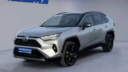 Gebraucht Toyota RAV4 Hybrid 178 PS (130 kW) 2025 Zircon silber met SUV