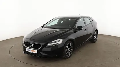 Gebraucht Volvo V40 Momentum 122 PS (89 kW) 2019 Schwarz Kombi
