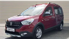 Rot Gebraucht 2021 Dacia Dokker Stepway Van | 15.790 € (Fairer Preis)