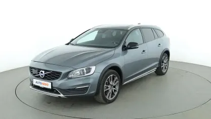 Gebraucht Volvo V60 CC Pro 245 PS (180 kW) 2017 Grau Kombi