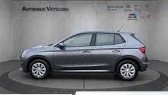 Grau Gebraucht 2025 Skoda Fabia Essence Limousine | 20.990 € (Fairer Preis)