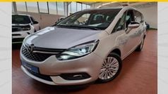 Silber Gebraucht 2018 Opel Zafira Innovation Van / Kleinbus | 17.490 € (Fairer Preis)