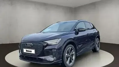Auroraviolett metallic Gebraucht 2023 Audi Q4 e-tron Ambiente SUV | 31.400 € (Superpreis)
