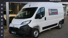 Weiß Gebraucht 2025 Toyota Proace Van | 33.990 € (Fairer Preis)
