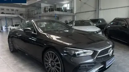 Gebraucht Mercedes CLE220 AMG Line Premium Plus 197 PS (144 kW) 2025 Grau Cabrio