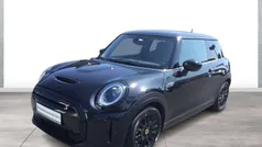 Schwarz Gebraucht 2022 Mini Cooper SE Classic Kleinwagen | 17.890 € (Fairer Preis)