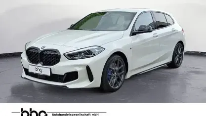 Gebraucht BMW M135 Comfort Edition 306 PS (225 kW) 2021 Weiß Kleinwagen
