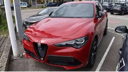 Rot Gebraucht 2023 Alfa Romeo Stelvio Veloce SUV | 38.975 € (Fairer Preis)