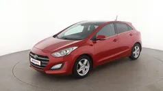 Rot Gebraucht 2016 Hyundai i30 Passion Limousine | 11.690 € (Fairer Preis)