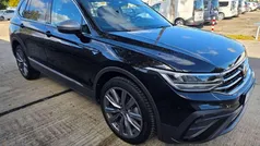 Deep black perleffekt 6964 (metallic) Gebraucht 2022 VW Tiguan Allspace Life SUV | 28.895 € (Guter Preis)