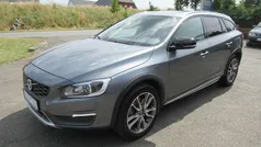 Gebraucht 2016 Volvo V60 CC Summum Kombi | 15.990 € (Fairer Preis)