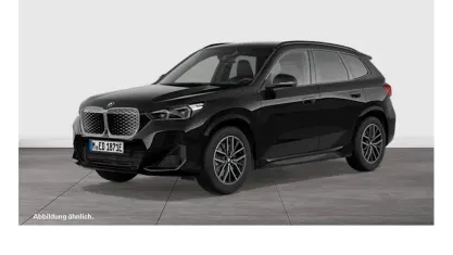 Neu BMW iX1 Luxury Line 150 kW (204 PS) 2026 Schwarz SUV