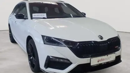Gebraucht Skoda Octavia RS 150 PS (110 kW) 2021 Candyweiß uni Kombi