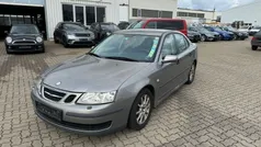 Grau Gebraucht 2004 Saab 9-3 Linear Limousine | 990 € (Fairer Preis)