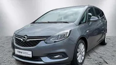 Grau Gebraucht 2019 Opel Zafira Van / Kleinbus | 19.480 € (Fairer Preis)
