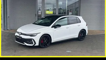 Weiß Gebraucht 2024 VW Golf VIII Style Limousine | 36.890 € (Fairer Preis)