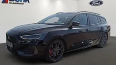 Agate black metallic Gebraucht 2024 Ford Focus ST | 37.990 € (Fairer Preis)