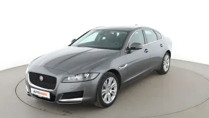 Używany Jaguar XF Prestige 301 KM (221 kW) 2018 Szary Sedan/Limuzyna