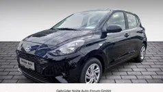 Schwarz / Neu 2025 Hyundai i10 Select Kleinwagen | 15.990 € (Guter Preis)