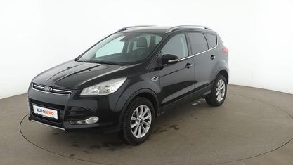 Usado Ford Kuga Titanium 150 HP (110 kW) 2016 Preto SUV