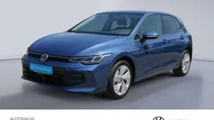 Anemonenblau metallic Gebraucht 2024 VW Golf VIII Life Limousine | 25.690 € (Fairer Preis)