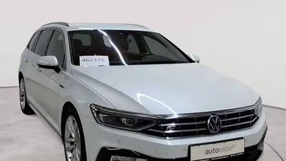 Oryxweiß perlmutteffekt Gebraucht 2022 VW Passat Elegance Kombi | 24.490 € (Fairer Preis)