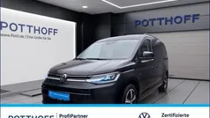 Schwarz Gebraucht 2024 VW Caddy Maxi Life Van / Kleinbus | 35.950 € (Fairer Preis)