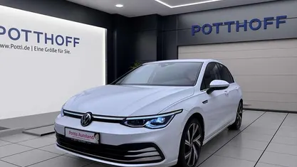 Gebraucht VW Golf VIII Style 150 PS (110 kW) 2022 Limousine